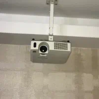 ویدئو پروژکتور هیتاچی با پایه سقفی