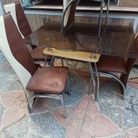 نهار خوری ۴ نفره درحد نونو سالم