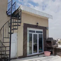 اپارتمان ۱۰۰متری تک خوابه .۵۰ متر بنا ۵۰ مترتراس