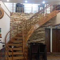 خانه ی بسیارتمیزنزدیک باغ فین پاسخگوی۲۴ساعته