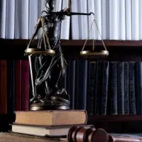 وکیل پایه یک دادگستری