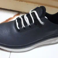 یک  جفت رنگ دودی سایز  ۴۲وسفیدفقط ۴۲ چرم طبیعی