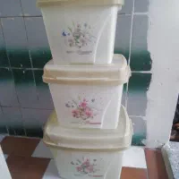 سه عدد   اسباب بازی