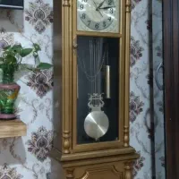 ساعت سلطنتی استاده