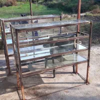 ویترین شیشه ای دور آهنی|بوفه، ویترین، کنسول|رشت, شکار اسطلخ|دیوار