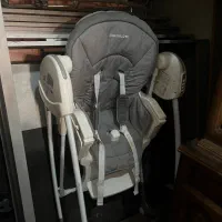 صندلی غذا موزیکال و تاب هم داره|تخت و صندلی بچه|تهران, زعفرانیه|دیوار