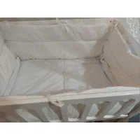 تخت کنار مادر