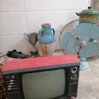 تلویزیون قدیمی سیاه سفید