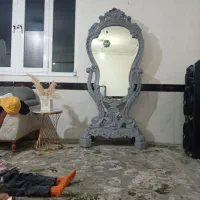 آیینه ایستاده