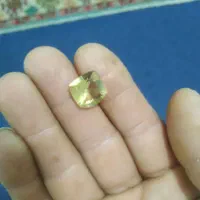 نگین جواهری شجر