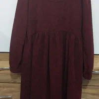 پیراهن بلند(مانتو) دخترانه در حد نو،رنگ زرشکی