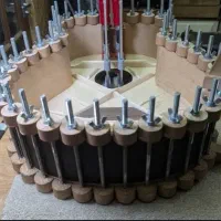 گیتار شکسته و تعمیر ی نوسازی گیتار