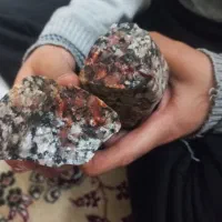 سنگ قرمز|کلکسیون اشیاء عتیقه|تهران, بیسیم|دیوار