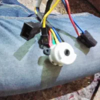 بوق. فندک. استپر. دسته موتور ویک عدد مغزی سوییج|قطعات یدکی و لوازم جانبی|قدس, شهرقدس|دیوار