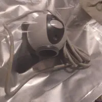 تعدادی کابل و لوازم کامپیوتر و لپ تاپ