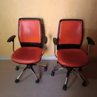 دوعدد صندلی جک دار گردان