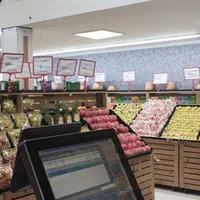 کارگر ساده میوه فروشی