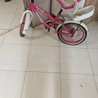 دوچرخه سایز ۱۶ دخترانه با کمکی سالم