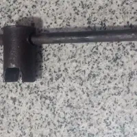 ابزار آلات بنایی و آچار تعویض شیر پیک نیک|ابزارآلات|شیراز, فرگاز|دیوار