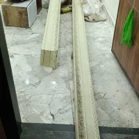 کتیبه پرده بلند با میله پرده