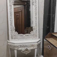 آیینه و کنسول سفید بزرگ