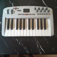 میدی کنترلر