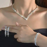 گوشواره پر نگین|بدلیجات|شیراز, میانرود|دیوار