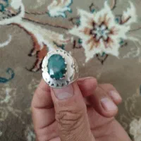 انگشتر  زمرد