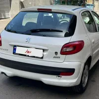 پژو ۲۰۷  اتومات سقف فلز - سفید