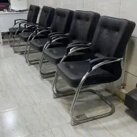 میز و صندلی اداری و شش عدد صندلی انتظار|دفتر کار|رشت, رشتیان|دیوار