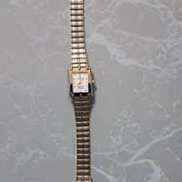 ساعت مچی زنانه در حد نو.. رنگ ثابت|ساعت|دزفول, |دیوار