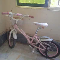 دوچرخه دخترونه سالم تمیز به همراه کمکی