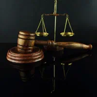 وکیل پایه یک دادگستری و مشاور حقوقی