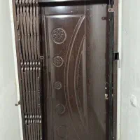 آکاردیونی ودرب چوبی