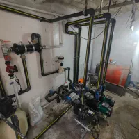 جذب نیروی تاسیسات لوله کشی ساختمان