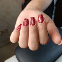 آموزش کاشت ناخن