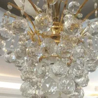 یک جفت لوستر سه شاخه کریستالی