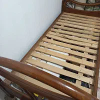 تخت چوبی یکنفره
