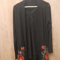 لباس خارجی|لباس|شیراز, دشت چنار|دیوار