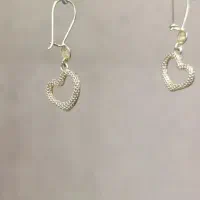 گوشواره طلا گم کردم