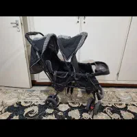 کالسکه دوقلو