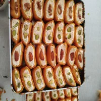 سوهان گزی|خوردنی و آشامیدنی|قم, قلعه کامکار|دیوار