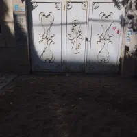 درب حیاط درب ورودی حال
