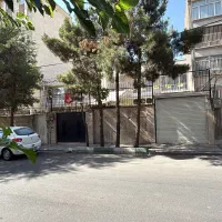 کلنگی 160متری بر 8متر گذر 12متری هخامنش