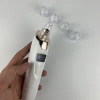 پاک‌سازی  کننده جوش های سر سیاه وسفید صورت