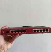 میکروتیک RB 2011|مودم و تجهیزات شبکه|اصفهان, هزارجریب|دیوار