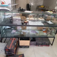 قفسه و پیشخوان ویترینی 1/5متری درحدنو|فروشگاه و مغازه|بهارستان, |دیوار