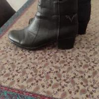 کفش ،زنونه مشکلی فقط دو بار پوشیده شده درحد نوو