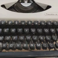 ماشین تایپ عتیقه|کلکسیون اشیاء عتیقه|شاهین‌شهر, فدک|دیوار