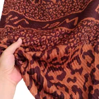 شال پاییزه پلیسه طرح پلنگی